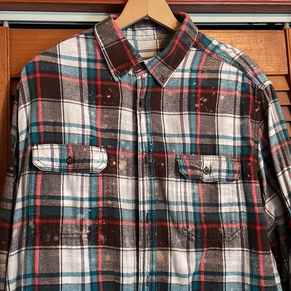 GUC up-cycled flannel shirt. Bleach effects. Dipped hem Size large (42-44) - Picture 2 of 10